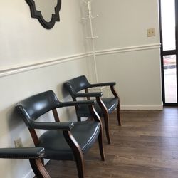 Huntsville Periodontal And Implant Specialists - Waiting Room