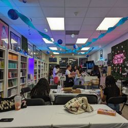 Kpop Kastle - Trading night!