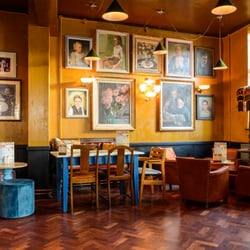 Curio Lounge