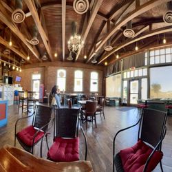Grouchy John's Coffee - Love the ambiance