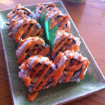 Pisces - Spicy scallop roll--some decent heat - Sushi Bars Near Me - Manhattan Beach, California Pisces - Spicy scallop roll--some decent heat - Sushi Bars Near Me - Manhattan Beach, California