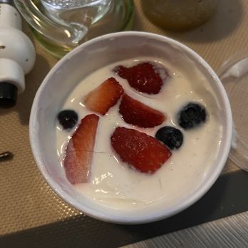 Chick-fil-A - ows a bowl of fruit and yogurt - Fast Food Near Me - Memphis, Tennessee Chick-fil-A - ows a bowl of fruit and yogurt - Fast Food Near Me - Memphis, Tennessee