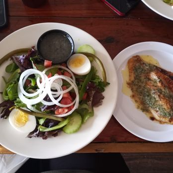 Tante Marie - House salad with catfish - Breakfast & Brunch Near Me - Breaux Bridge, Louisiana