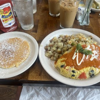 Breakfast House - SOUTHWEST OMELETTE ICED Coffee - Breakfast & Brunch Near Me - Chicago, Illinois