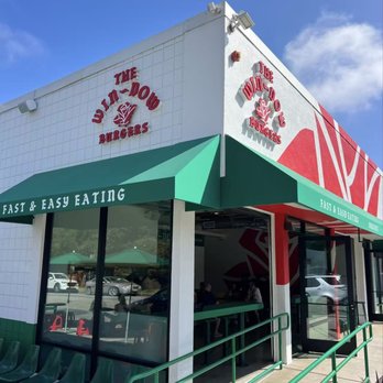 The Win-Dow Santa Monica - Corner Storefront - Burgers Near Me - Santa Monica, California The Win-Dow Santa Monica - Corner Storefront - Burgers Near Me - Santa Monica, California