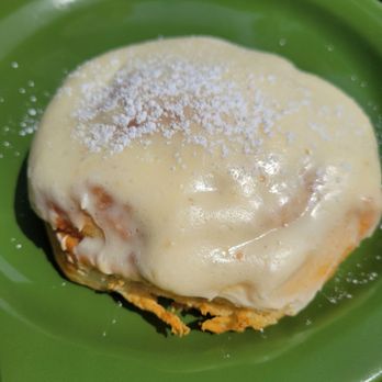 Devoted Kiss Cafe - Cinnamon roll - Breakfast & Brunch Near Me - Gig Harbor, Washington