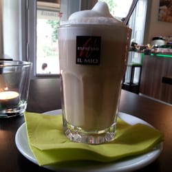 Café Bismarck - Yummy yummy in my tummy