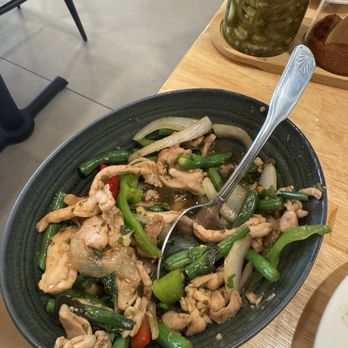 Ari's Thai Eatery - Spicy basil chicken - Thai Near Me - Azusa, California Ari's Thai Eatery - Spicy basil chicken - Thai Near Me - Azusa, California