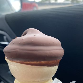 Fosters Freeze - I'm so disappointed in the quality of our Foster Freeze. This is the saddest ice cream cone ever. - Ice Cream & Frozen Yogurt Near Me - Rosamond, California