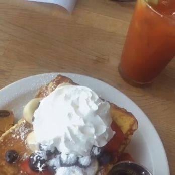 Fratelli Cafe - Brioche French Toast blueberry, strawberry and bananas delicious - Coffee & Tea Near Me - Los Angeles, California