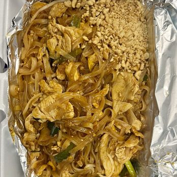 Pasara Thai - Pad Thai chicken - Thai Near Me - Alexandria, Virginia Pasara Thai - Pad Thai chicken - Thai Near Me - Alexandria, Virginia