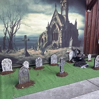 Mischief on Canal - Halloween pop-up - Cocktail Bars Near Me - Seattle, Washington
