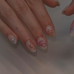 Nailssbymiranda - A builder gel set with flower designs