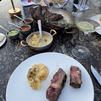 Harry's - Tomahawk to share - Steakhouses Near Me - Cancún, ROO Harry's - Tomahawk to share - Steakhouses Near Me - Cancún, ROO