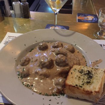 Barbers Crossing North - Swedish meatballs on mashed potatoes with garlic bread. Outstanding! - Seafood Near Me - Sterling, Massachusetts