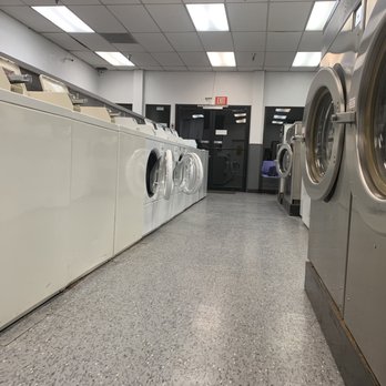 Rose Laundry - Lots of options to choose from. - Laundromat Near Me - Springfield, Oregon