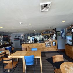2 Alices Coffee Lounge
