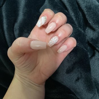 CF Nails - Nail Salons Near Me - Cedar Falls, Iowa