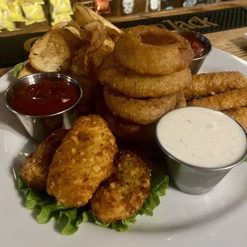 Iron Door Saloon - Appetizer sampler. - Bars Near Me - Groveland, California