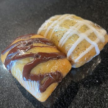 Willamette Coffee House - Mini loafs (chocolate and poppy seed) - Coffee & Tea Near Me - Canby, Oregon
