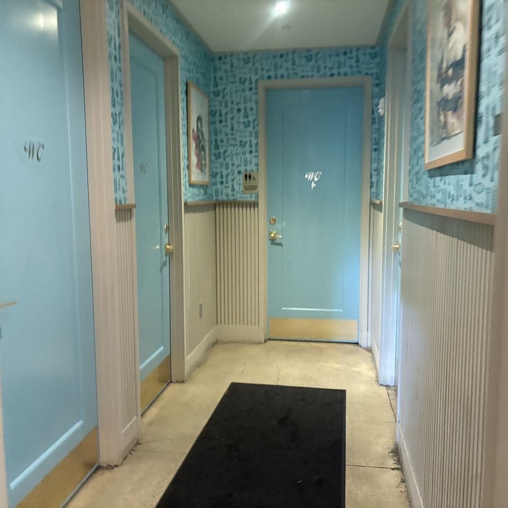 Sadelle's Coconut Grove - Nice Restrooms - Breakfast & Brunch Near Me - Miami, Florida Sadelle's Coconut Grove - Nice Restrooms - Breakfast & Brunch Near Me - Miami, Florida