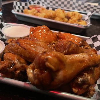 Broad St Burger - Burgers Near Me - Statesville, North Carolina