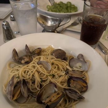 Cafe Sole - Spaghetti vongole and my son's gnocci with pesto in background - Italian Near Me - La Canada Flintridge, California