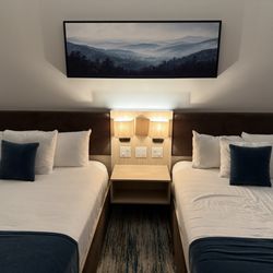 Sun and Ski Inn and Suites - 2 queen bed room