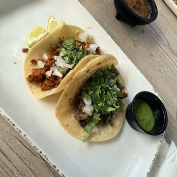 El Guanaco - Chorizo & steak tacos - Mexican Near Me - Oakland Park, Florida