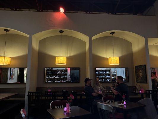 Stoney's Wine Lounge by null