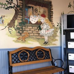 Suncoast Pediatrics - Nice mural in the waiting room