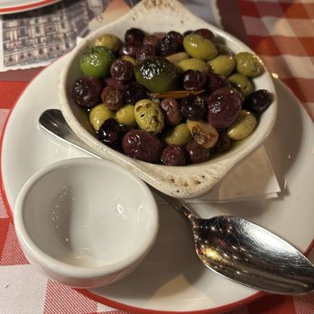 Pizzeria Mozza - Olives al forno - Pizza Near Me - Los Angeles, California