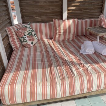 The Roof - Sun beds were awesome with retractable awnings! Shade and sun at your choice - Bars Near Me - Miami Beach, Florida The Roof - Sun beds were awesome with retractable awnings! Shade and sun at your choice - Bars Near Me - Miami Beach, Florida