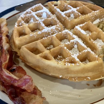 Debi's Restaurant - American Near Me - Savannah, Georgia