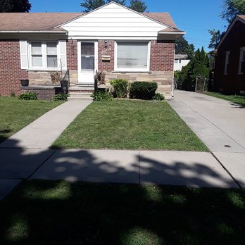 Mr Mowers Lawn & Snow removal - front of house - Lawn Services Near Me Mr Mowers Lawn & Snow removal - front of house - Lawn Services Near Me