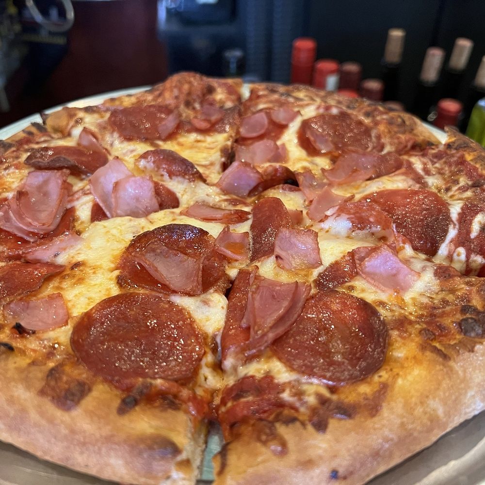 Leonardo's Italian Grille - Pizza - Pizza Near Me - Romulus, Michigan Leonardo's Italian Grille - Pizza - Pizza Near Me - Romulus, Michigan