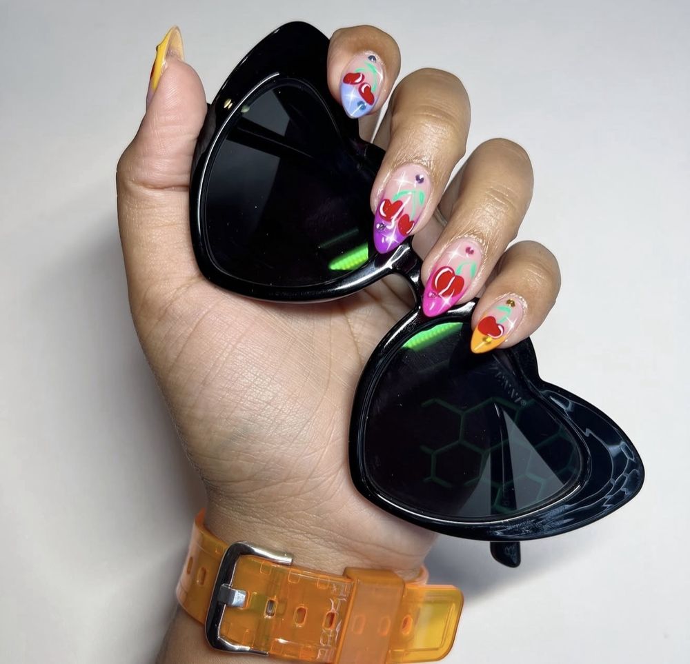 Velvet Moon Hair & Nails Studio Logo