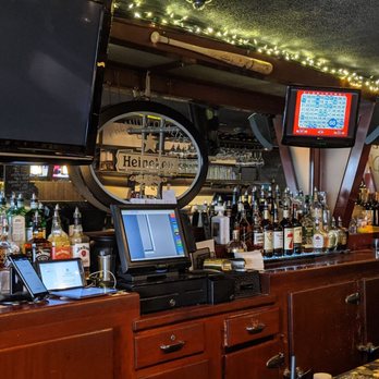 Telly's Place - a bar with a lot of liquor - New American Near Me - Grosse Pointe Woods, Michigan Telly's Place - a bar with a lot of liquor - New American Near Me - Grosse Pointe Woods, Michigan