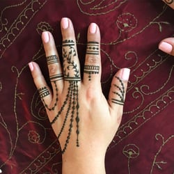 Vizavoo Salon - Henna By Lexx offered at Vizavoo Salon