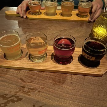 Antiques On High - Flights - Cocktail Bars Near Me - Columbus, Ohio
