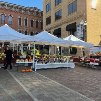 Farmers Market - a variety of fruits and vegetables - Farmers Market Near Me - Wooster, Ohio Farmers Market - a variety of fruits and vegetables - Farmers Market Near Me - Wooster, Ohio