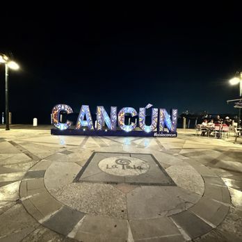 Cenacolo - Outside the restaurant. - Italian Near Me - Cancún, ROO Cenacolo - Outside the restaurant. - Italian Near Me - Cancún, ROO