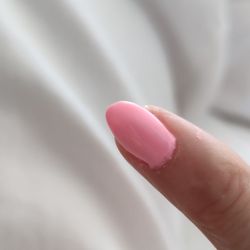 Cali Nails - So messy and unprofessional.