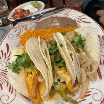 Guapo's Cocina & Bar - Fish tacos - Mexican Near Me - Washington, DC, District of Columbia