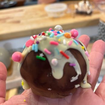 Mountain Goat Market - Oreo ball and turtle cheesecake - Delis Near Me - Monteagle, Tennessee Mountain Goat Market - Oreo ball and turtle cheesecake - Delis Near Me - Monteagle, Tennessee