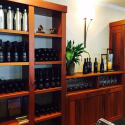 Yorba Wines - Beautiful tasting room!