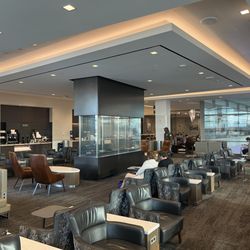 Delta Sky Club - More seating areas