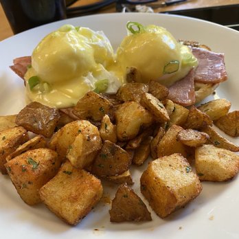 Southside Diner - Original Bennie - Diners Near Me - Whistler, British Columbia