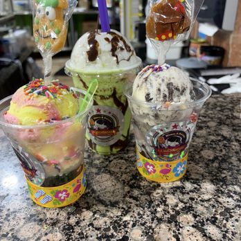 La Michoacana Premium - First small cup is Crazy Vanilla, second small cup is Cookies  and Cream. Pistachio  milkshake in tall cup: - Ice Cream & Frozen Yogurt Near Me - Raleigh, North Carolina