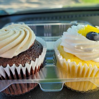 Cupcake! Omaha - Dundee Branch - two cupcakes in a plastic container - Cupcakes Near Me - Omaha, Nebraska Cupcake! Omaha - Dundee Branch - two cupcakes in a plastic container - Cupcakes Near Me - Omaha, Nebraska